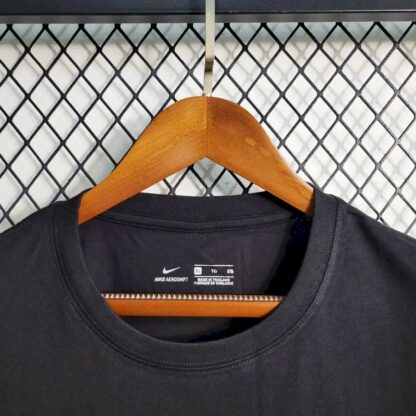 Paris Saint-Germain 2023/24 Balmain Pre-Match entrenamiento camiseta - Image 3