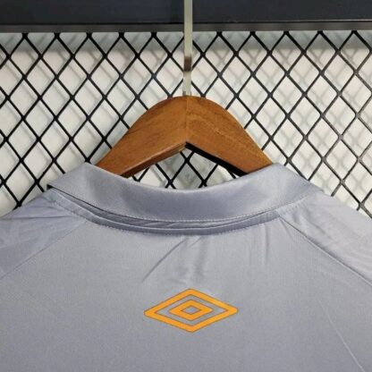 Fluminense 2023/24 Pre-Match entrenamiento camiseta Grey - Image 3
