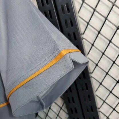 Fluminense 2023/24 Pre-Match entrenamiento camiseta Grey - Image 10