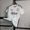 Ajax 2023/24 visitante camiseta