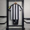 Newcastle United 2023/24 local niños conjunto - Image 5