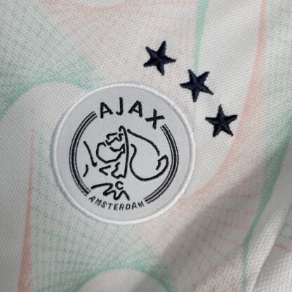 Ajax 2023/24 visitante niños conjunto - Image 3
