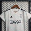 Ajax 2023/24 visitante niños conjunto - Image 2
