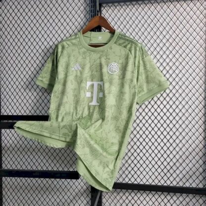 Bayern Munich 2023/24 Oktoberfest camiseta