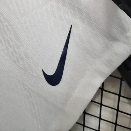 Paris Saint-Germain 2023/24 White pantaloneta – versión jugador - Image 7
