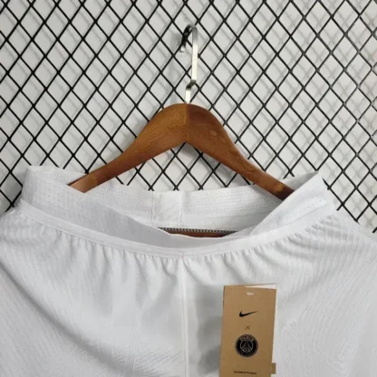Paris Saint-Germain 2023/24 White pantaloneta – versión jugador - Image 4