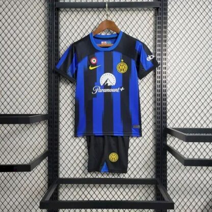 Inter Milan 2023/24 local niños conjunto