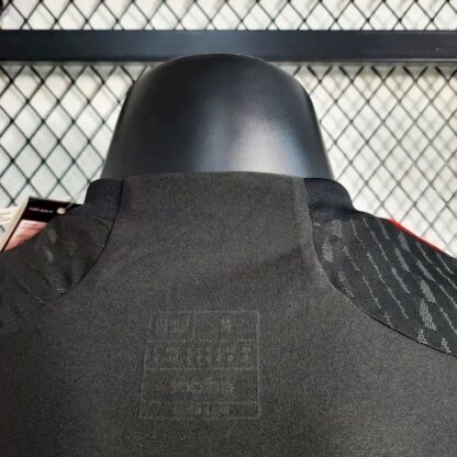 Manchester United 2023/24 Black camiseta versión jugador - Image 3