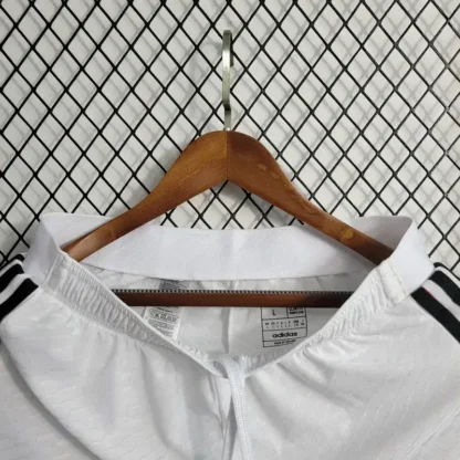 Juventus 2023/24 White pantaloneta – versión jugador - Image 5