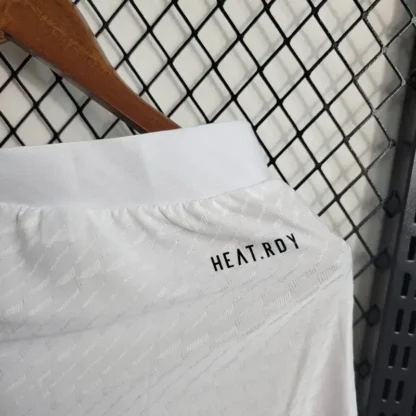 Juventus 2023/24 White pantaloneta – versión jugador - Image 7