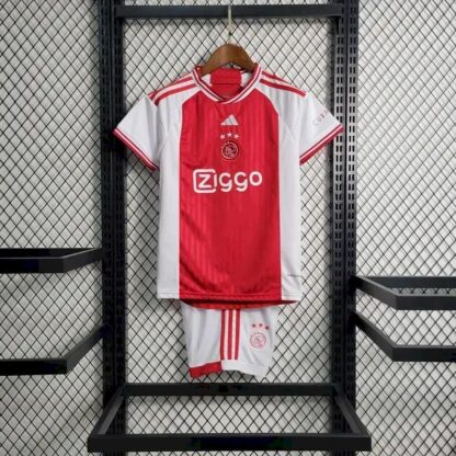 Ajax 2023/24 local niños conjunto