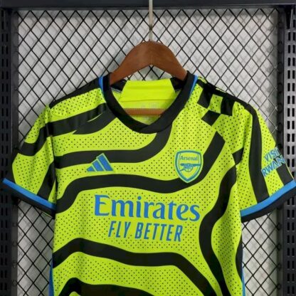 Arsenal 2023/24 visitante niños conjunto - Image 2