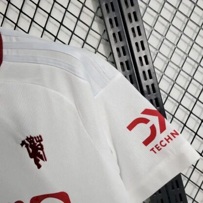 Manchester United 2023/24 tercera camiseta - Image 3