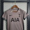 Tottenham Hotspur 2023/24 tercera niños conjunto - Image 2