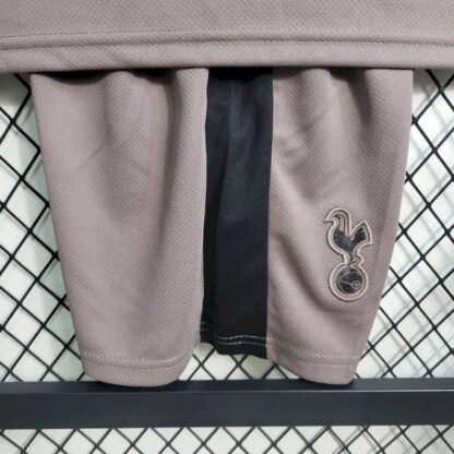 Tottenham Hotspur 2023/24 tercera niños conjunto - Image 4