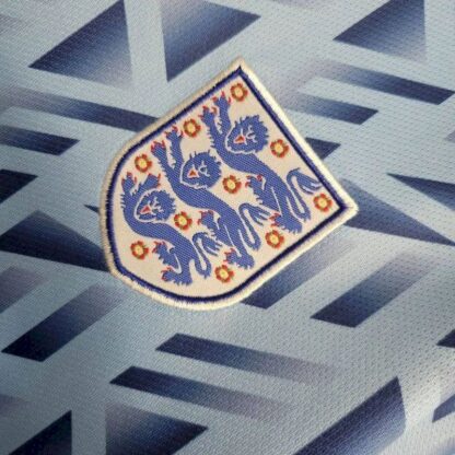 England 2023/24 Mujer’s Word Cup visitante niños conjunto - Image 6