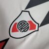 River Plate 2023/24 visitante camiseta - Image 4