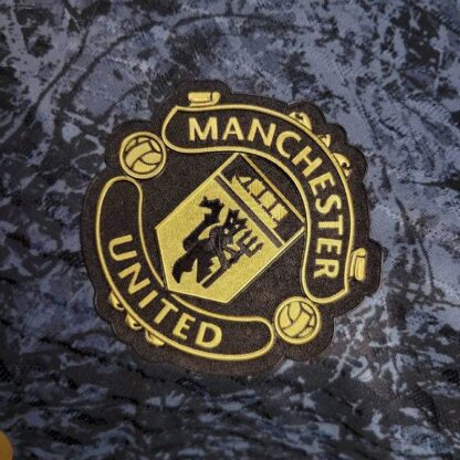 Manchester United 2024/25 Stone Roses Pre-Match camiseta versión jugador - Image 3
