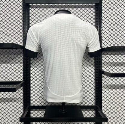 Real Madrid 2024/25 local camiseta versión jugador - Image 3