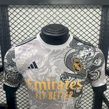 Real Madrid 2024/25 Special Edition camiseta versión jugador - Image 3