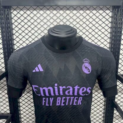Real Madrid 2024/25 Special Edition camiseta versión jugador - Image 3