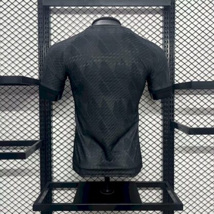 Real Madrid 2024/25 Special Edition camiseta versión jugador - Image 2