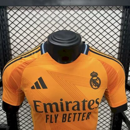 Real Madrid 2024/25 visitante camiseta versión jugador - Image 3
