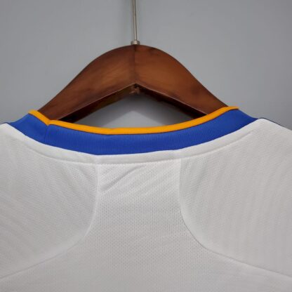Real Madrid 2021/22 local camiseta - Image 5