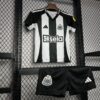 Newcastle United 2024/25 local niños conjunto - Image 4