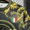 Italy 2022/23 Versace Co-Branded Edition camiseta-Gold - Image 4