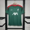 Liverpool 2024/25 Pre-match entrenamiento dark green camiseta - Image 3