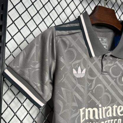 Real Madrid 2024/25 tercera niños conjunto - Image 6