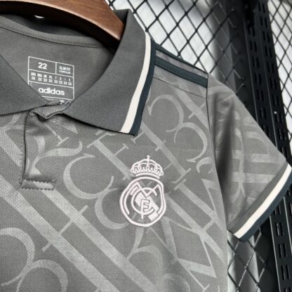 Real Madrid 2024/25 tercera niños conjunto - Image 5