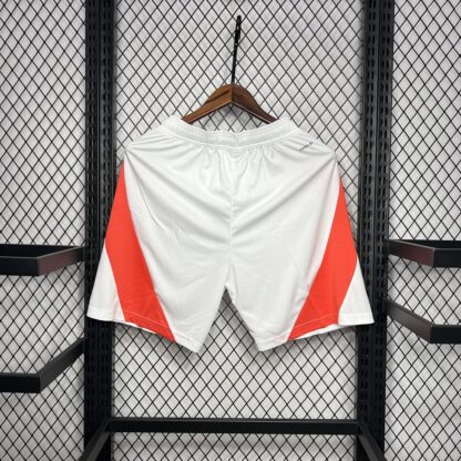 Manchester United 2024/25 local pantaloneta - Image 2