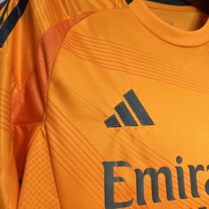Real Madrid 2024/25 visitante camiseta - Image 9