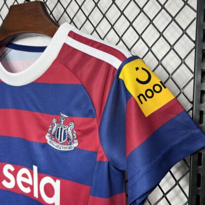 Newcastle United 2024/25 visitante niños conjunto - Image 4