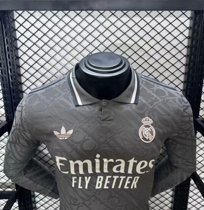 Real Madrid 2024/25 tercera manga largas camiseta versión jugador - Image 3