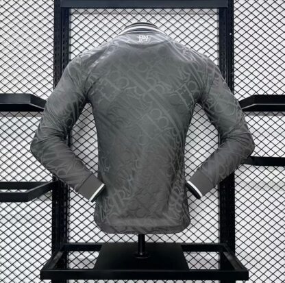 Real Madrid 2024/25 tercera manga largas camiseta versión jugador - Image 2