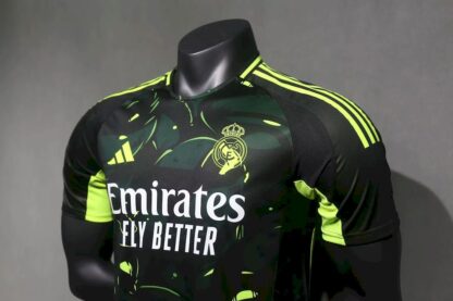 Real Madrid 2024/25 Teenage Mutant Ninja Turtles Edition versión jugador - Image 4