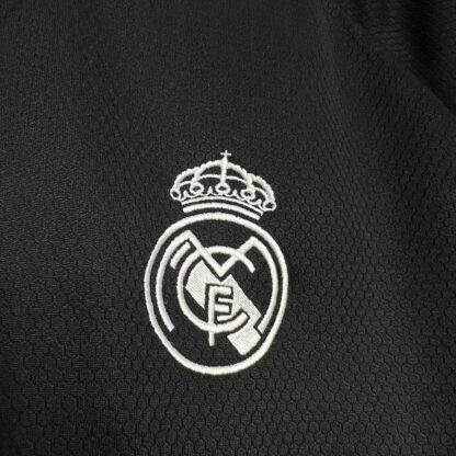Real Madrid 2024/25 entrenamiento camiseta - Image 4
