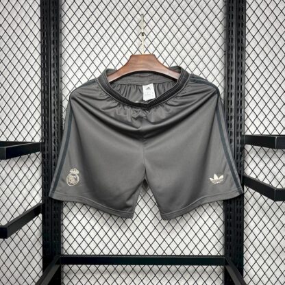 Real Madrid 2024/25 tercera pantaloneta