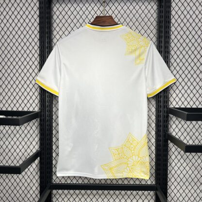 Real Madrid 2024/25 White and black Mamba special edition camiseta - Image 2