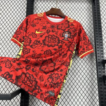 Portugal 2024/25 Special Edition Red camiseta - Image 3