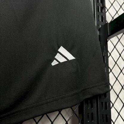 Juventus 2024/25 local pantaloneta - Image 5