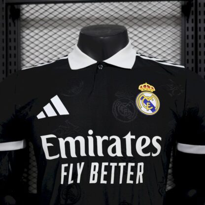 Real Madrid  2025/26 Black Special Edition camiseta versión jugador - Image 4