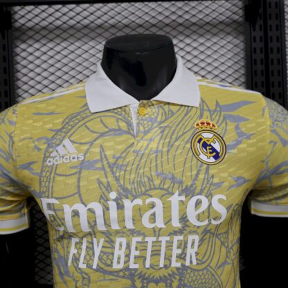 Real Madrid  2025/26 Beige special edition camiseta versión jugador - Image 7