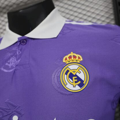 Real Madrid  2025/26 Light purple special edition camiseta versión jugador - Image 3