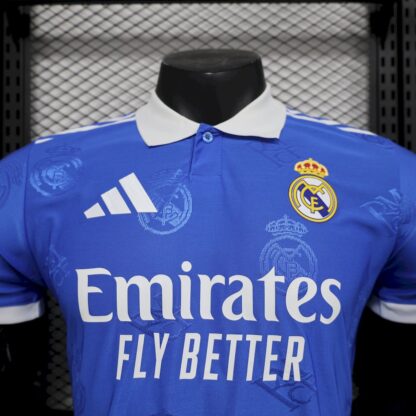 Real Madrid  2025/26 Special Edition Purple camiseta versión jugador - Image 4