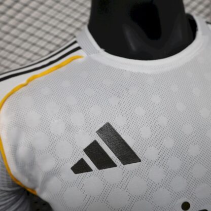 Real Madrid 2025/26 local camiseta versión jugador - Image 6