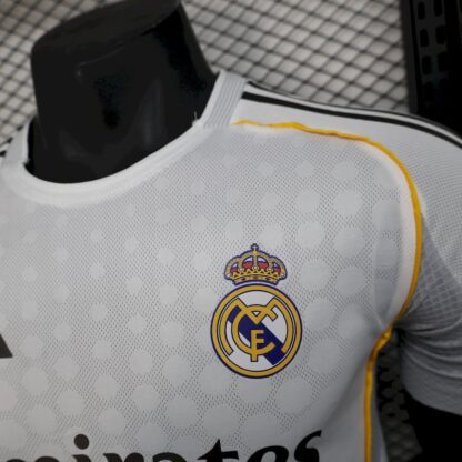 Real Madrid 2025/26 local camiseta versión jugador - Image 3
